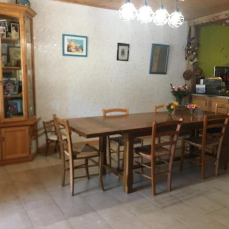 Plein Pied Village Montrond  Exterior photo